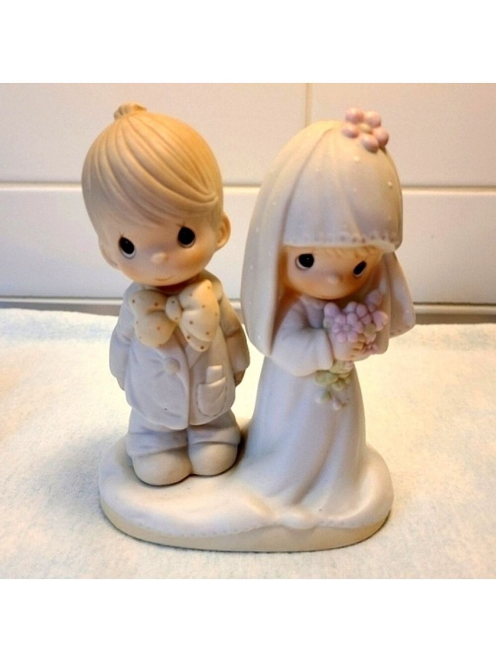 Vintage 1979 Precious Moments "The Lord Bless You And Keep You" Figurine Enseco